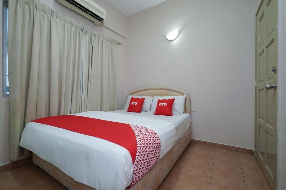 Hotel 91 Kajang Town Екстер'єр фото